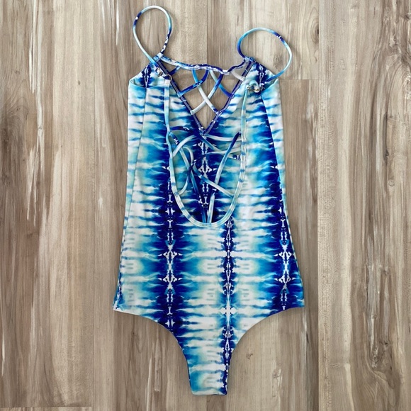 ❤️ Issa De Mar One Piece Swimsuit - Picture 3 of 3